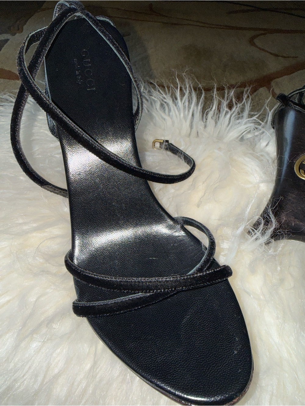 Authentic Gucci Black Lace-Up Heeled Sandals with Gold Logo - Picture 3 of 9